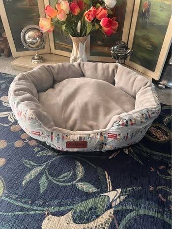 Never been used CATH KIDSTON luxury pet bed 28 inches x 25 inches