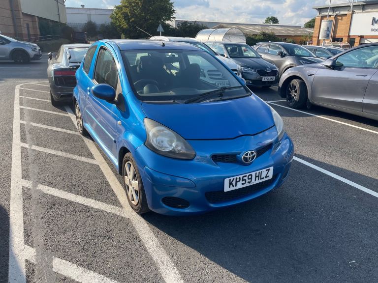 Toyota, AYGO, Hatchback, 2010, Manual, 998 (cc), 3 doors