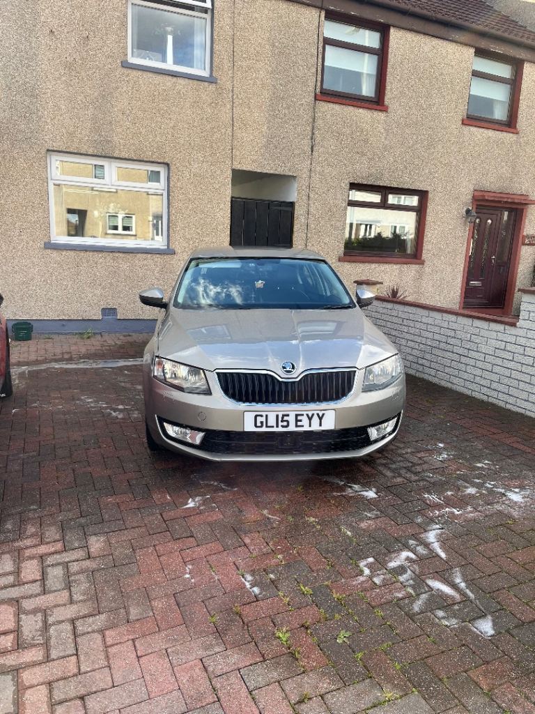Skoda, OCTAVIA, Hatchback, 2015, Semi-Auto, 1598 (cc), 5 doors