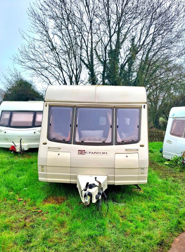 4 berth, twin axle Bailey Senator caravan 