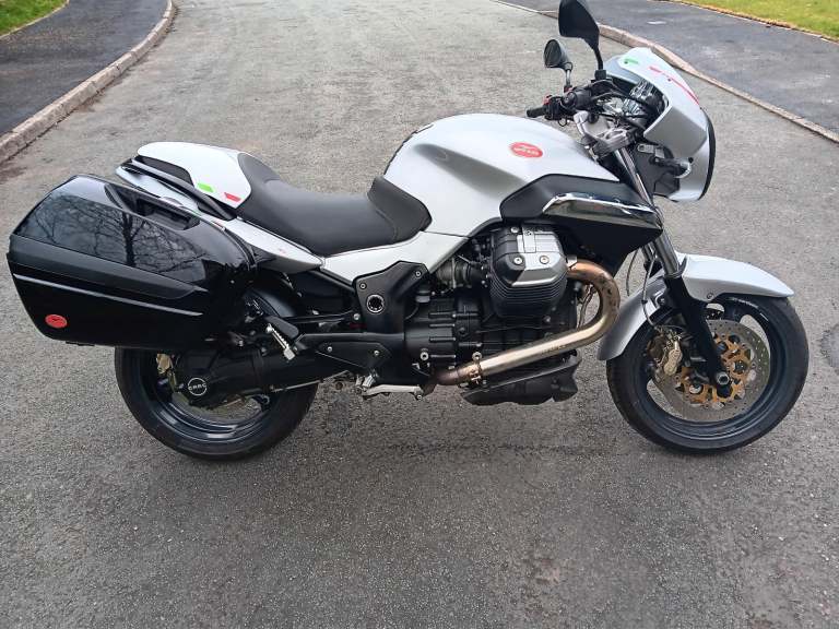  2015 Moto Guzzi V12 SPORT