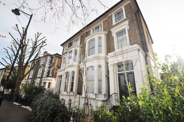 3 bedroom flat in St. John's Grove, London N19