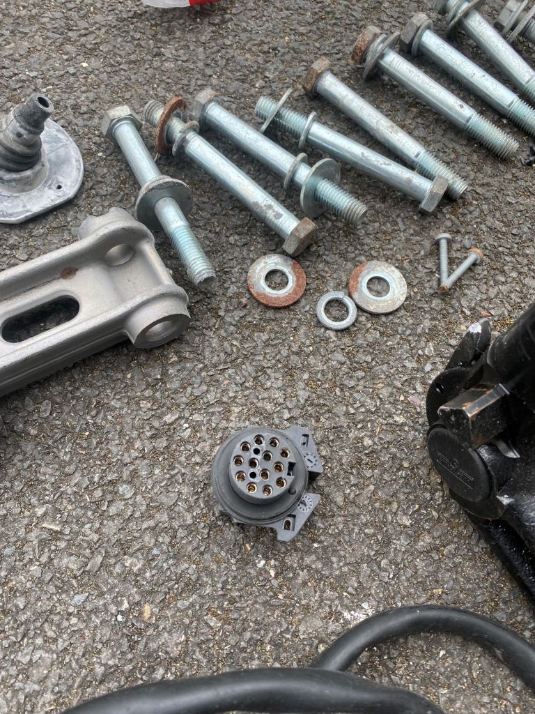 Detachable Tow Bar for (new style) Land Rover Discovery Sport