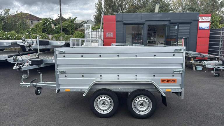 BRAND NEW 7,7FT X 4,2FT TWIN AXLE DOUBLE BROADSIDE TRAILER 750KG UN BRAKED