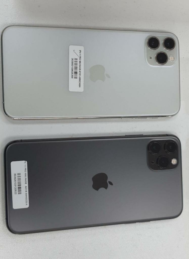 iPhone 11 Pro Max LIKE NEW BOXED