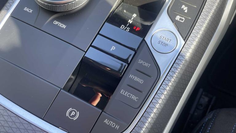 2025 BMW 3 Series 330e 22.3 kWh M Sport 4dr Step Auto Saloon Plug-In Hy Automatic