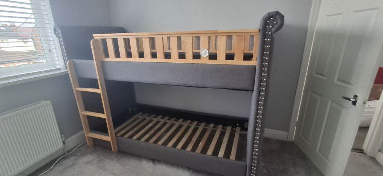 Bunk bed