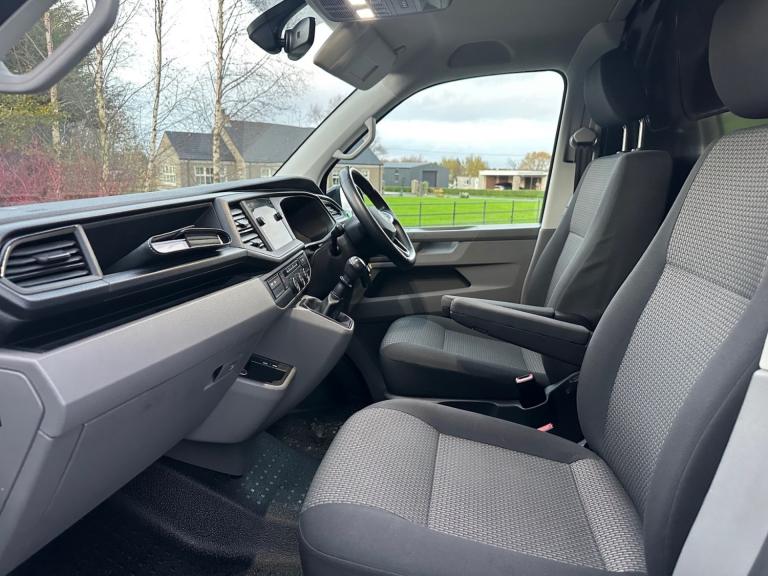 VOLKSWAGEN TRANSPORTER 2.0 TDI T28 Highline 2021