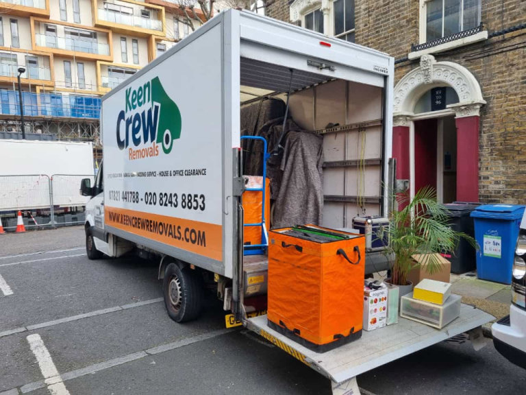 LONDON HOUSE MOVING & DELIVERY SERVICE - MOVERS AND PACKERS - STUDENT MOVE - VAN AND MAN - CR0