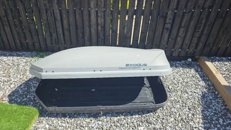 Exodus 470 litre toof box 