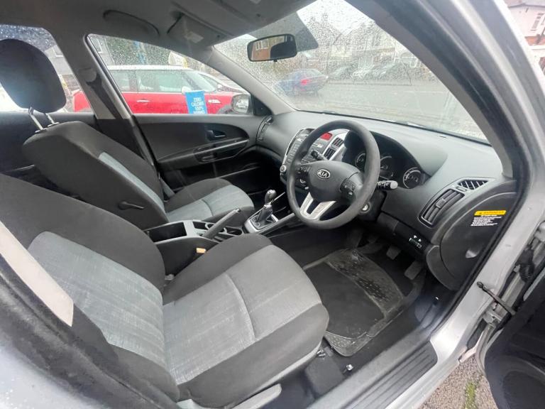 2010 Kia Ceed 1.6 CRDi 1 Euro 4 (s/s) 5dr HATCHBACK Diesel Manual