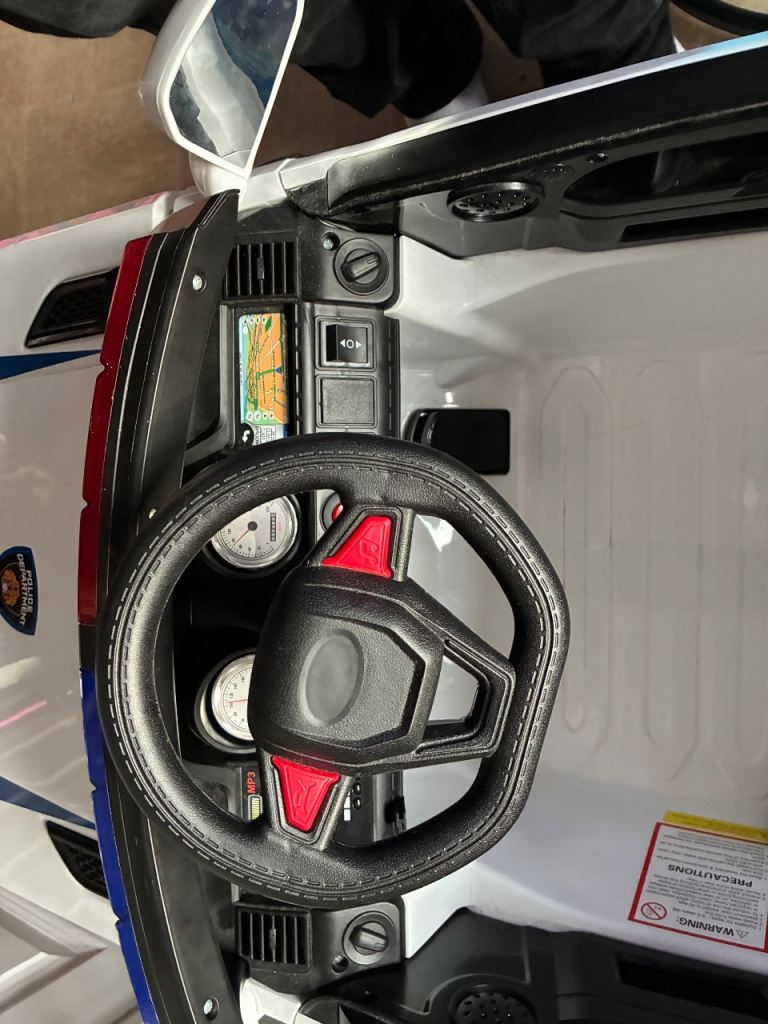 Battery operated police car 