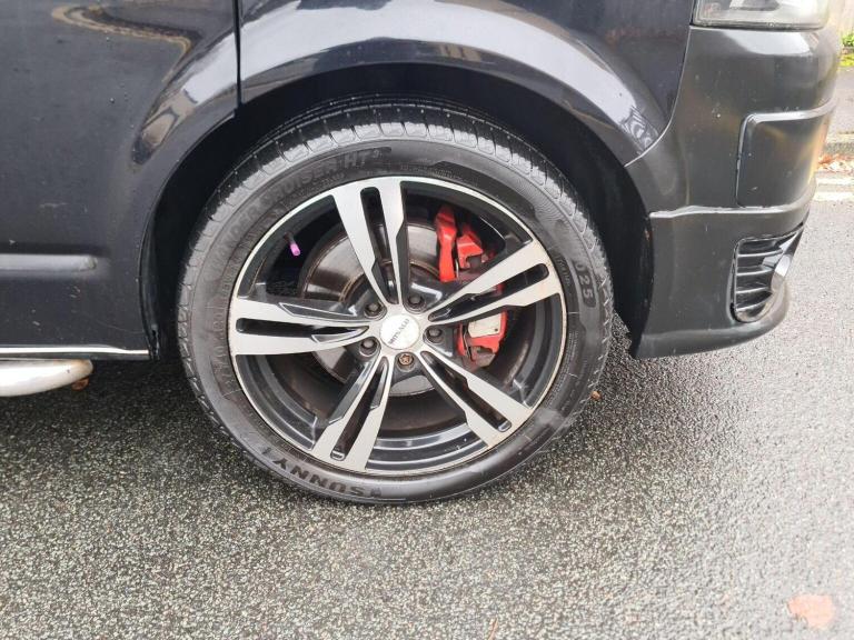 VOLKSWAGEN TRANSPORTER 2.0 BiTDI T32 Kombi DSG L1 H1 4dr 2010