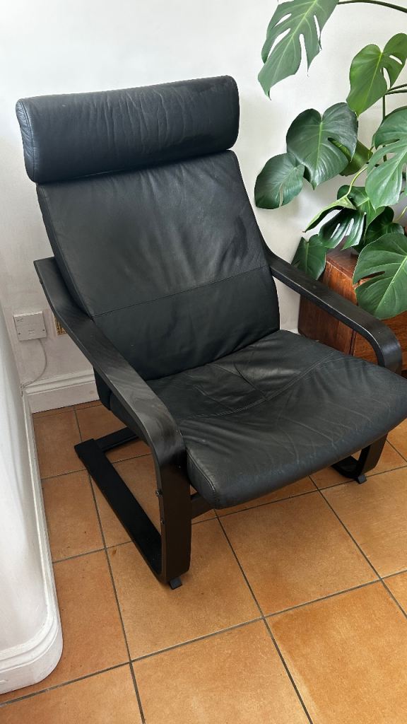 Black Leather Armchair – Good Condition Mid Century Minimal