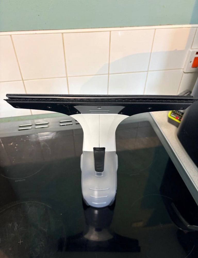 Karcher Window Vac WV2 Plus - in excellent condition
