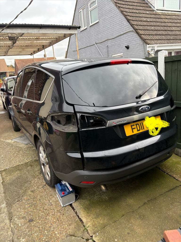 Ford s max breaking for parts 2011