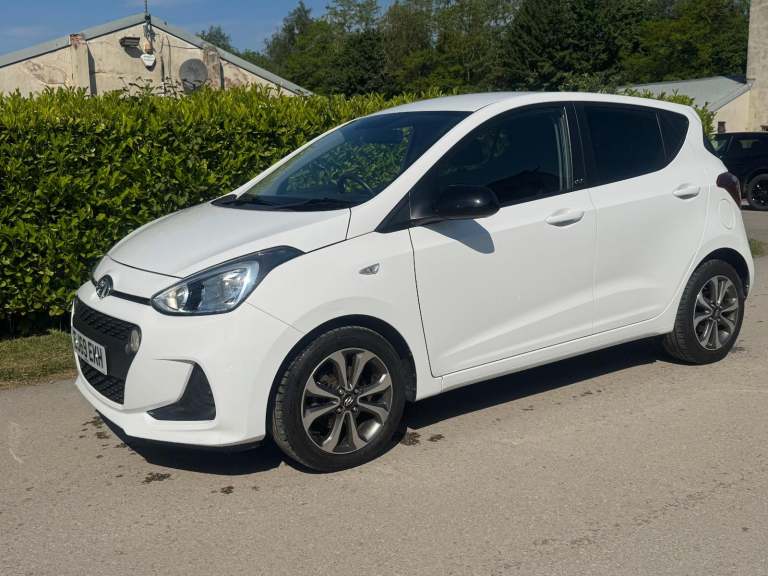 Hyundai i10 Play 1.0 Euro 6 5dr 2019 (69) Only 47K Ideal 1st Car