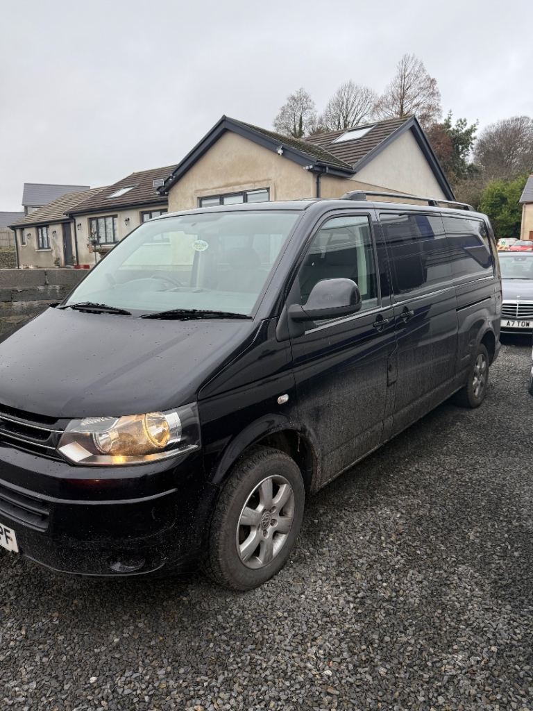 Volkswagen t5.1TRANSPORTER taxi SHUTTLE 9 seater , Automatic, 2.0, twin siding doors