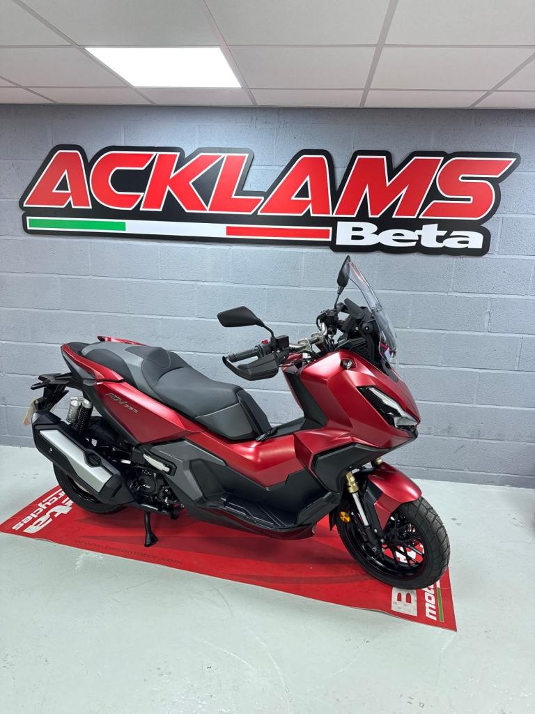 Honda ADV 350 A-N 2022, 72 Scooter *Finance available*