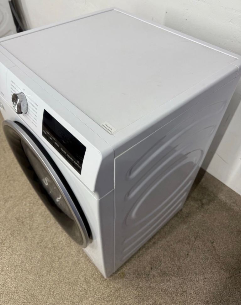 Hisense Massive 10kg/6kg washing machine with drying functionality like new condition free delivery 