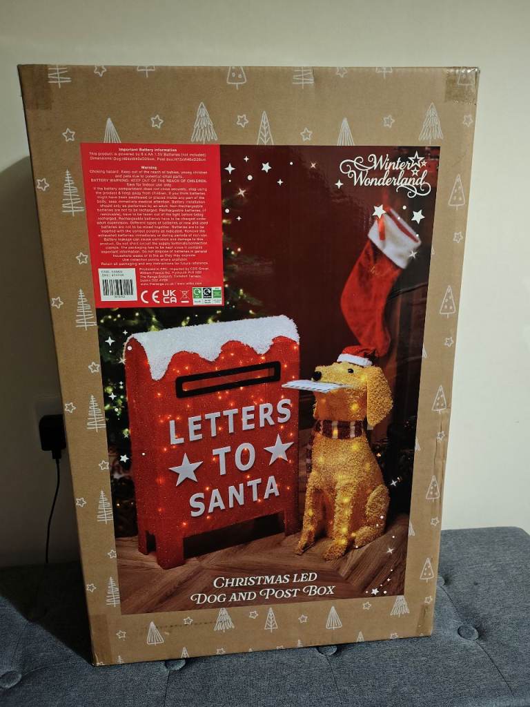 Brand new! LED Christmas Post box with cute dog 