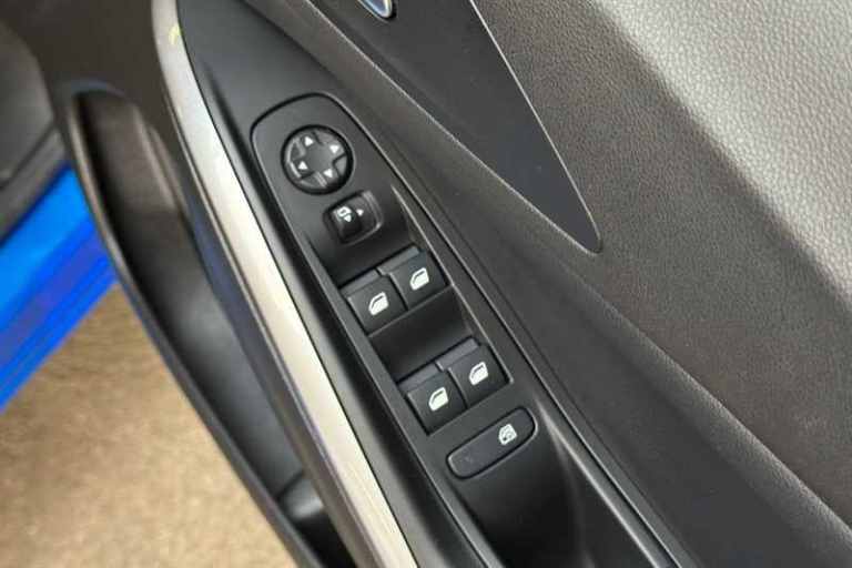 2023 Vauxhall Grandland 1.2 Turbo Ultimate 5dr HATCHBACK PETROL Manual