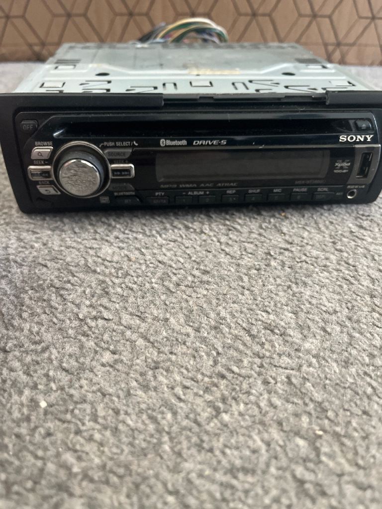 Car head unit Sony xplod 