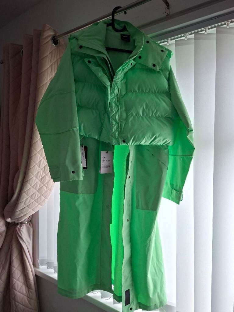Womens green nike jacket with puffer