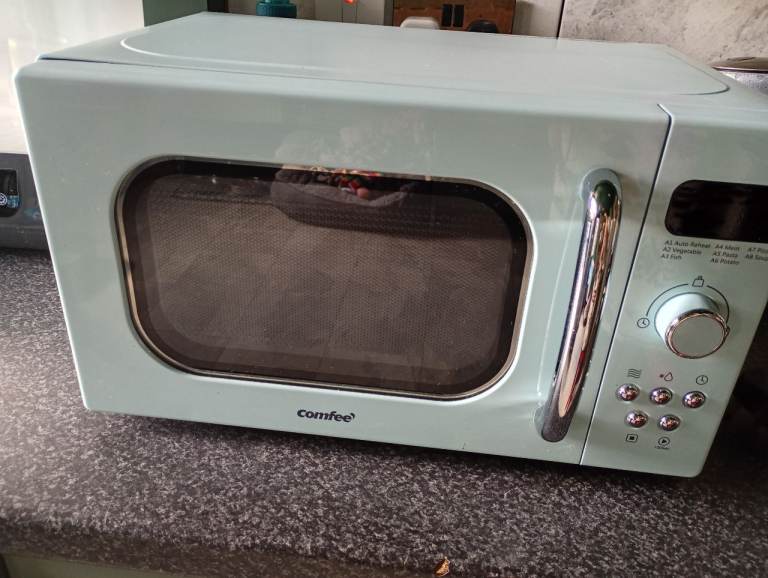 Comfee' Microwave £25