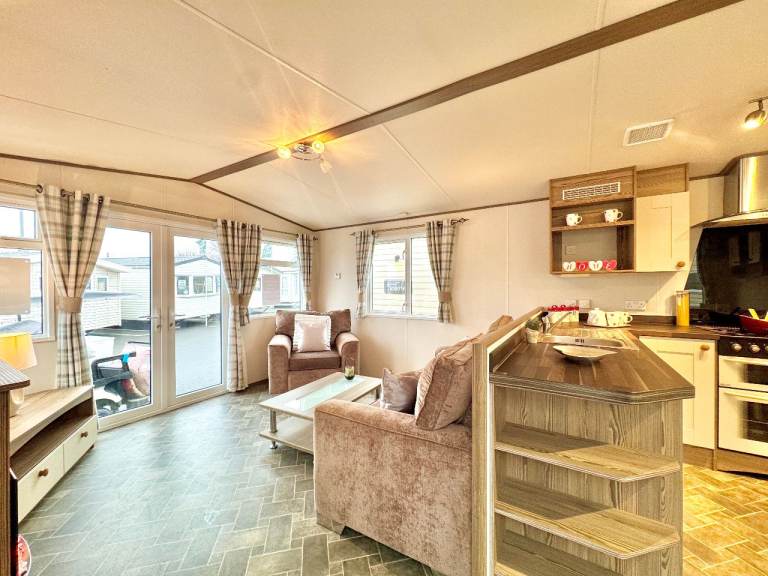 CHEAP STATIC CARAVANS FOR SALE IN CLACON