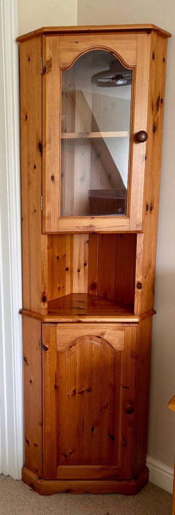Pine Corner Unit