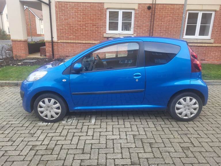 Peugeot 107 1.0 active 2012. £20 yr tax