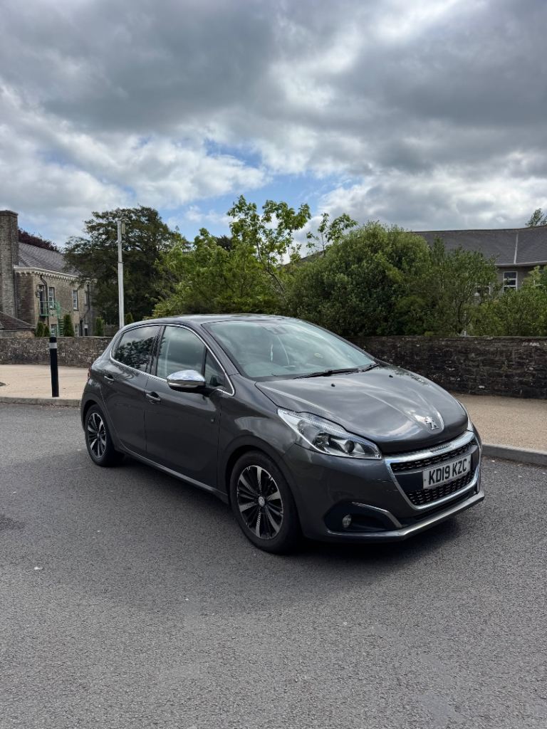 Peugeot, 208, Hatchback, 2019, Manual, 1199 (cc), 5 doors
