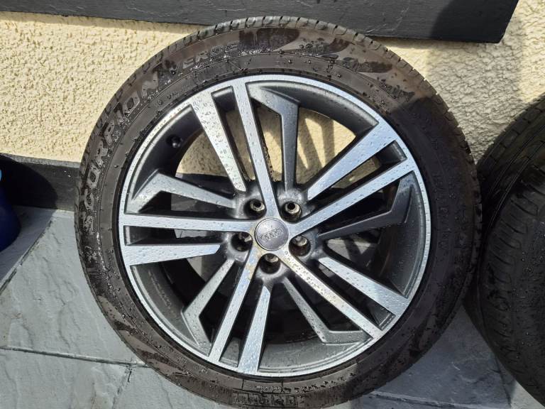 Audi Q5 alloy wheels & tyres