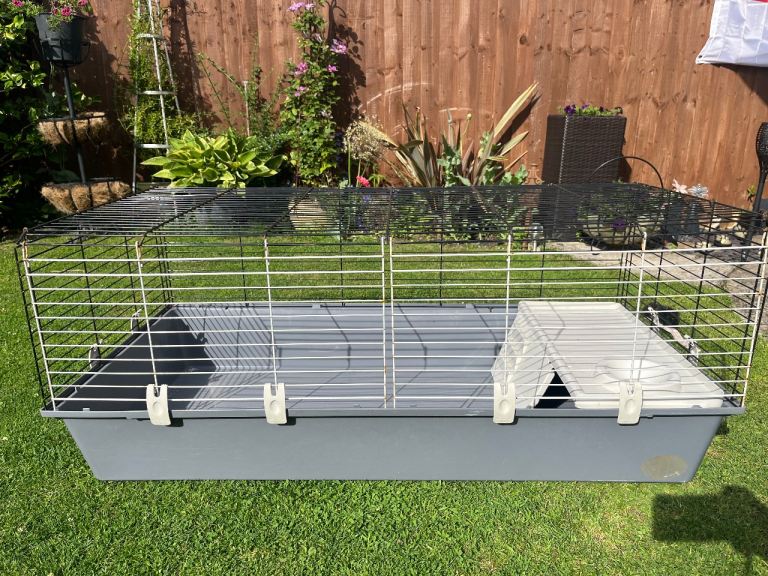 Pets at Home Guinea Pig Rabbit Home 120 Indoor Cage Grey