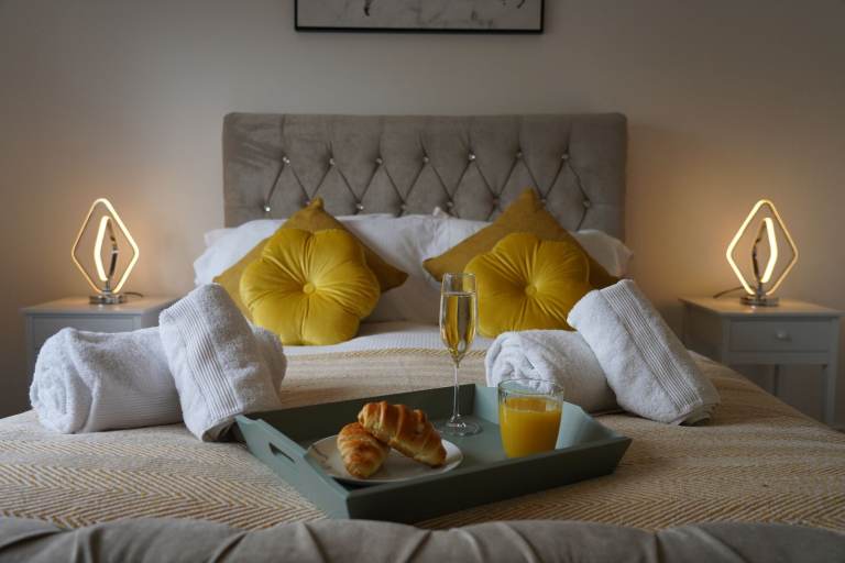 Short Term Ashford - 3 Bedroom House - Perfect for Contractors / Relocation