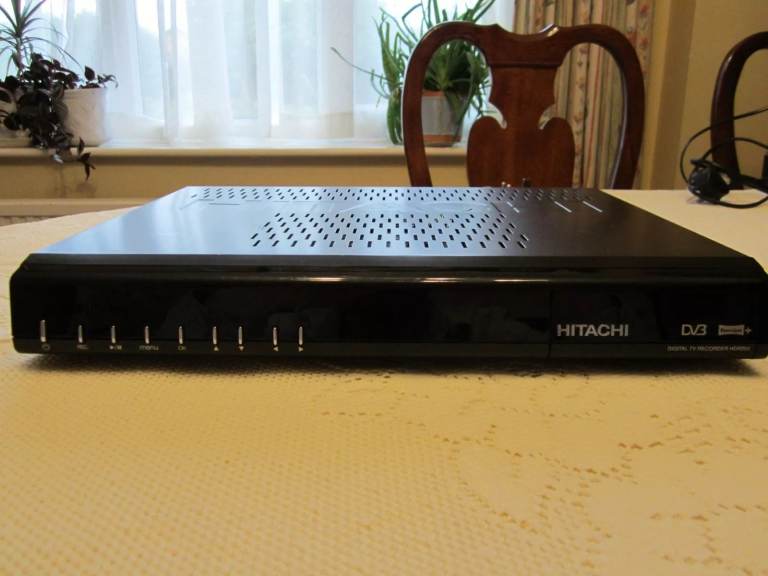 HITACHI HDR253 Digital TV Hard Drive Recorder Freeview + Remote