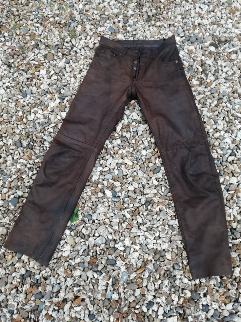 Leather  trousers 