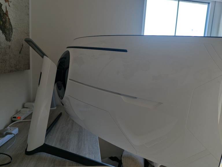 Samsung odyssey G9 47" wide-screen QLED gaming monitor 