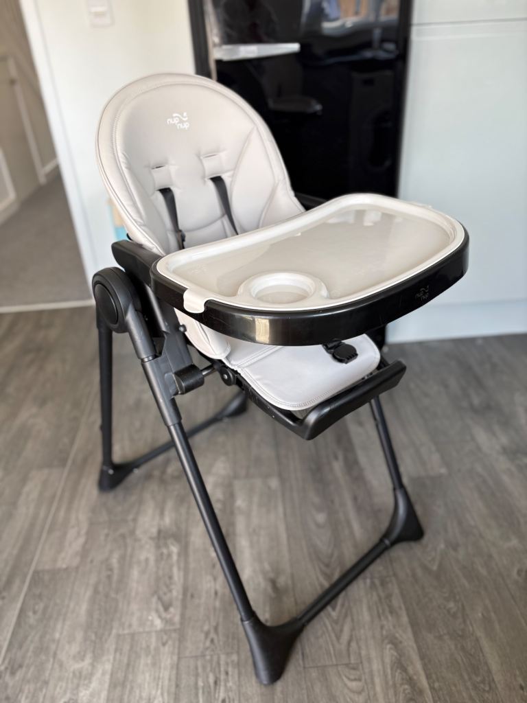 nup nup High Chair with Tray – Good Condition