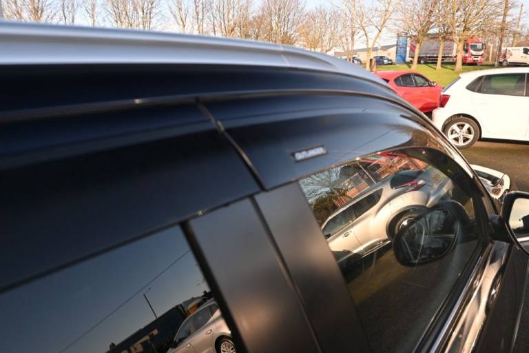 2017 Mitsubishi Outlander 2.2 DI-D 4 SUV 5dr Diesel Manual 4WD Euro 6 (s/s) (147 ps) ESTATE Diese...