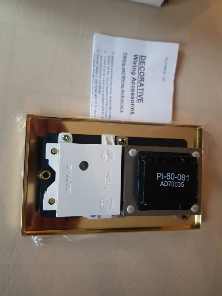 New x2 Electric shaver socket for bathroom dual voltage 115v- 230v