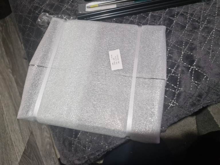 Flat packet glass terrarium