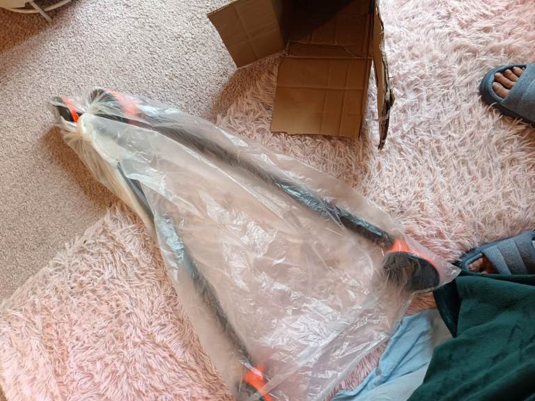 Brand new universal roof bars 