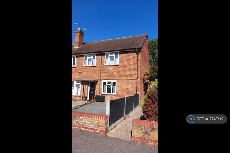 2 bedroom flat in Beechwood Avenue, Uxbridge, UB8 (2 bed) (#2747139)