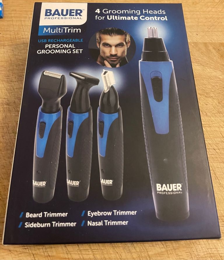 Personal grooming set