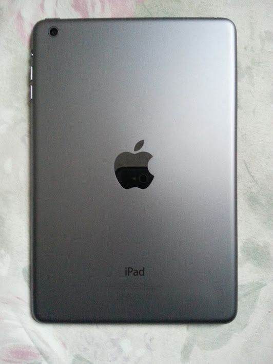 Apple iPad Mini (16GB memory) in Perfect Working Condition