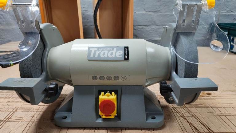 Axminster Professional AP200HDG Heavy Duty Bench Grinder