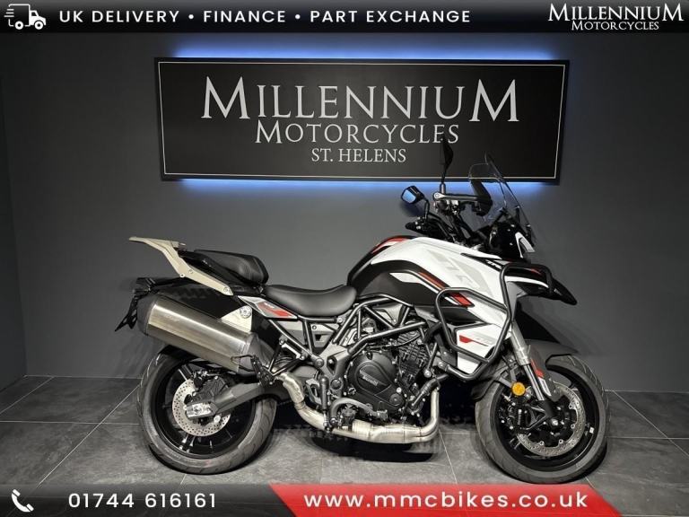 BENELLI TRK 702 ADVENTURE BIKE WITH FREE LUGGAGE GREAT TOURING MOTORBIKE