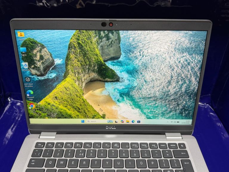 Dell Latitude 5320 Intel Core i5-1145G7 11th Gen 8GB RAM 256GB SSD Windows 11 TOUCHSCREEN Laptop
